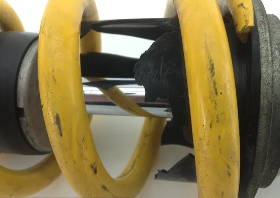 Rear Shock Coil Suspension 2004 Suzuki GSXR600 1127 x