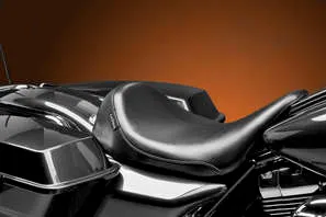Le Pera Black Smooth Silhouette Solo Seat