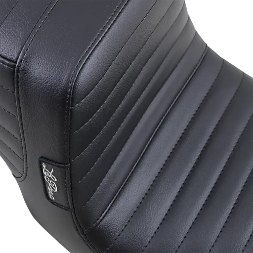 Le Pera Black Pleated Tailwhip 2up Seat