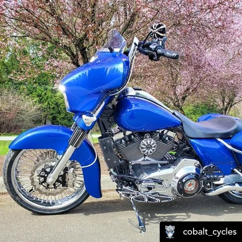 UC Frame Tube Mount Engine Oil Cooler Kit Gloss Black