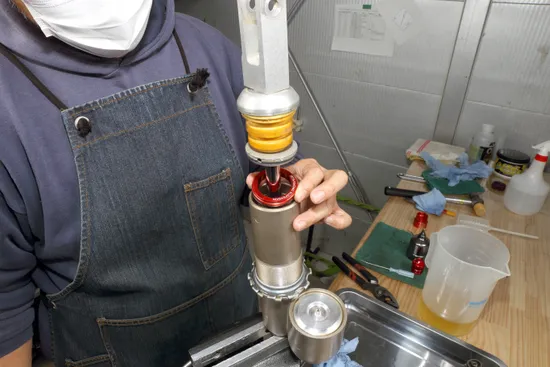 Zeta KYB 50 Inner Rear Suspension -30mm Lowering Kit