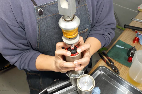 Zeta KYB 50 Inner Rear Suspension -30mm Lowering Kit